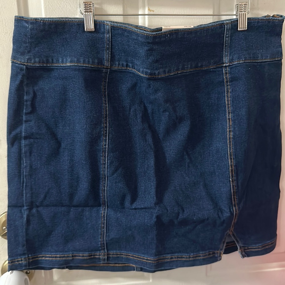 SO HIGH RISE DENIM MINI SKIRT: FRONT SLIT: DARK BLUE: NWT: SIZE 20